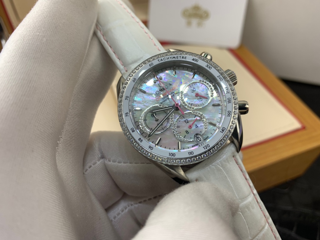 Omega 皇家 欧米茄超霸女款计时功能腕表