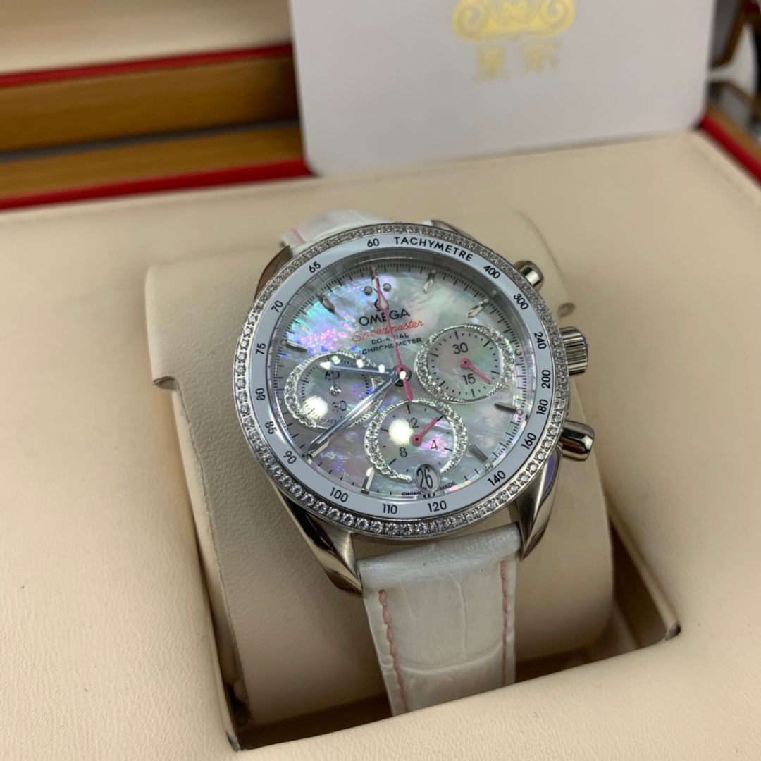 Omega 皇家 欧米茄超霸女款计时功能腕表