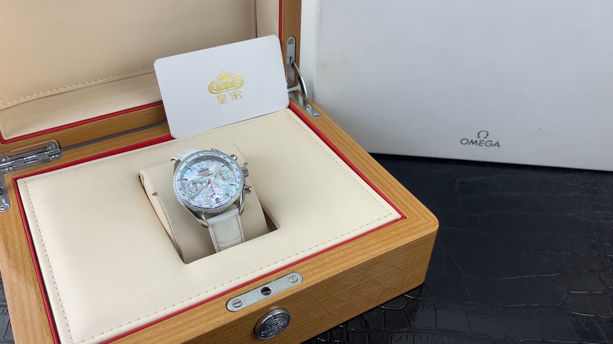 Omega 皇家 欧米茄超霸女款计时功能腕表视频欣赏