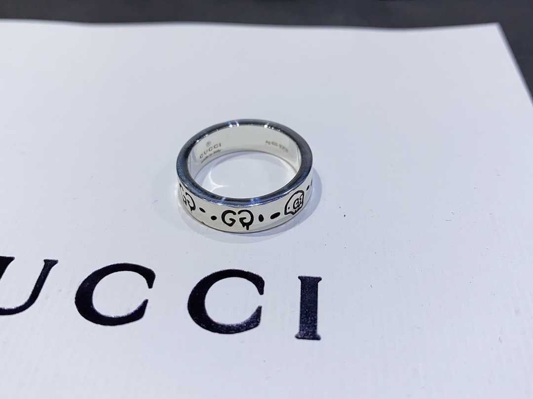 NO:101615,New Year couple model Gucci Gucci 6mm skull ring High-end custom made 925 sterling silver suitable for couples wearing simple style design, Gucci ring, gucci, gucci, ring, pure silver19860909新年款情侣款 古驰 Gucci 6mm骷髅 戒指 高端定制 925纯银打造 适合情侣佩戴 款式设计简洁,古驰戒指,gucci,gucci,ring,pure silver,Jewelry