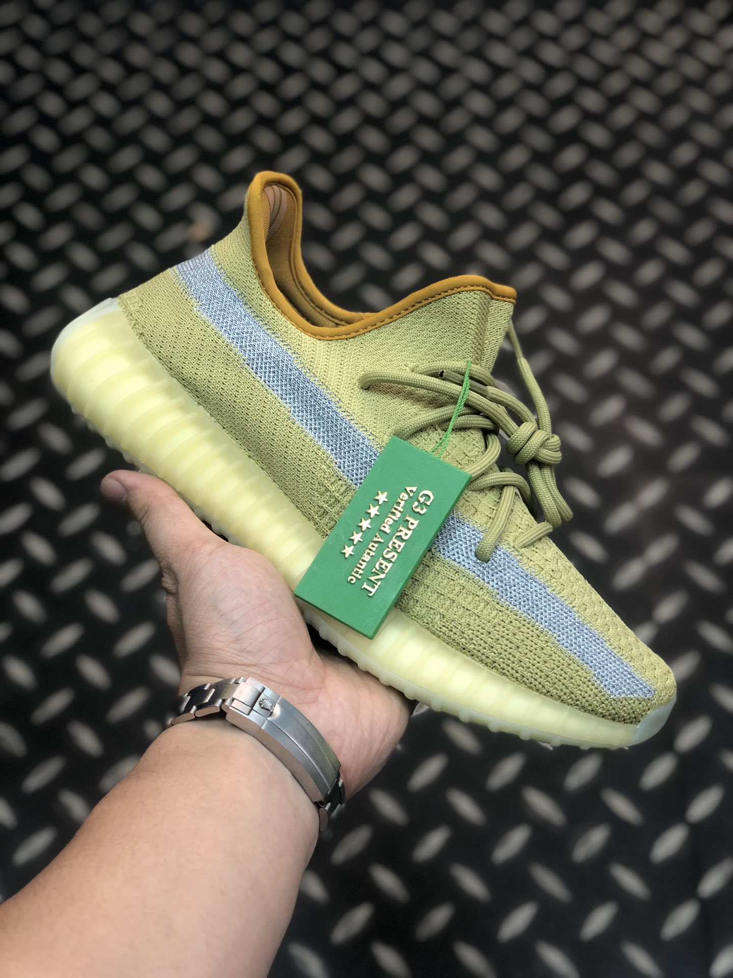 NO:620557,High version [.G3 version pure original terminal supply] The top BASF real explosion version drug card supports scanning counter 36-48 (including half size) item number 'Side-through Gypsophila' Adidas Yeezy Boost V2 Original fine knitted machine shoes Original knitted fabric Original outsole mold 100% consistent with the original version sold overseas Top Boost fully nailed outsole All details are photographed as shown in the picture Highly recommend this version Touch the highest value for money Size36  36.5 37 38 38.5 39 40 40.5 41 42 42.5 43 44 44.5 45 46 46.5 47 48,,adidas19860909高版本【.G3版纯原终端供应】顶级巴斯夫真爆版本毒卡支持扫描专柜36-48（含半码)货号 「侧透满天星」Adidas Yeezy Boost V2 原织面精针织机鞋 原厂针织面料 原档大底模具 百分百与海外发售原版一致 顶级Boost 满钉大底 一切细节实拍如图 极力推荐此版本 触碰性价比至高点Size36 36.5 37 38 38.5 39 40 40.5 41 42 42.5 43 44 44.5 45 46 46.5 47 48,,adidas,Men's shoes