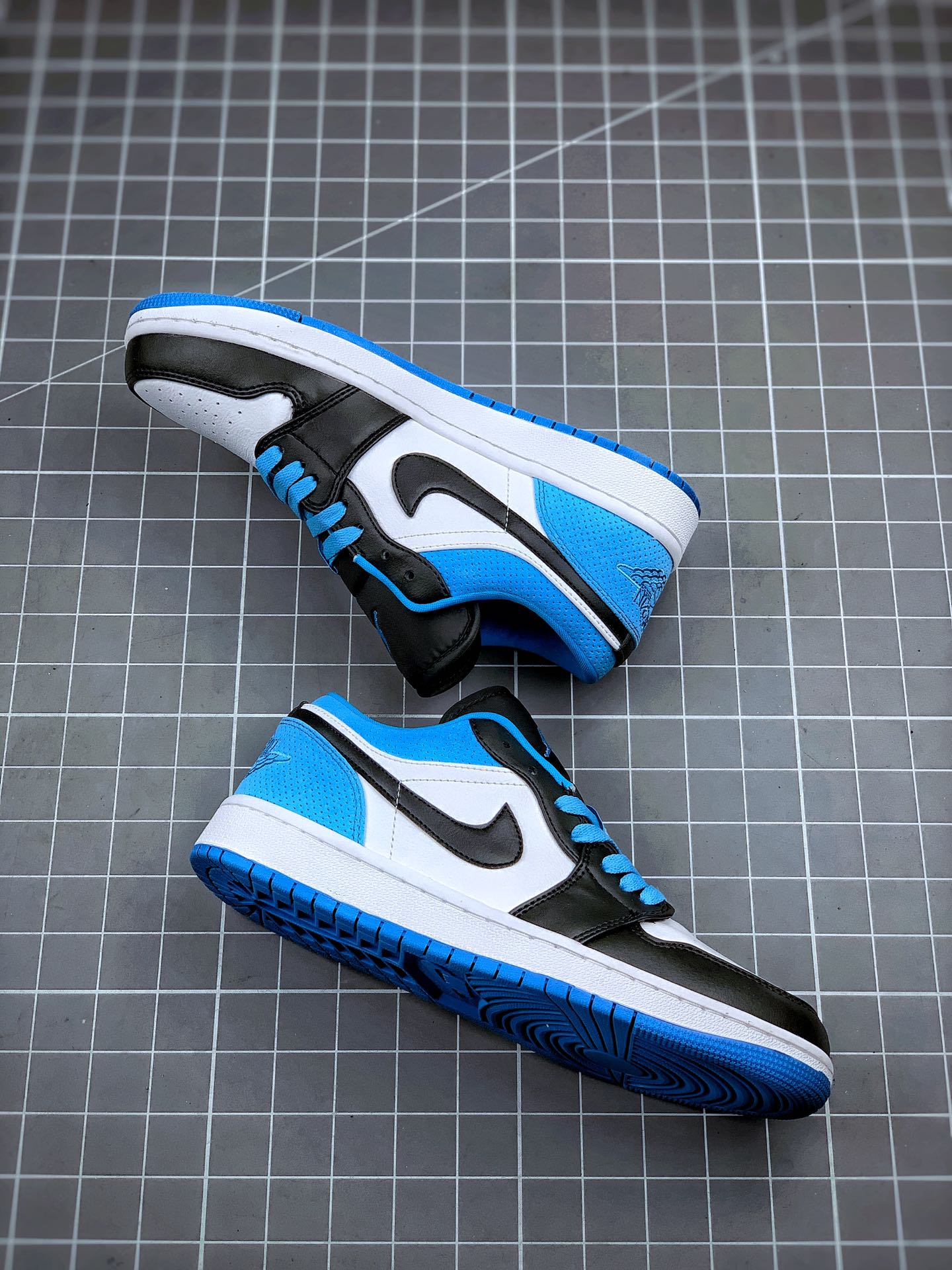 110 Air Jordan 1 Low 激光蓝  CK3022-004