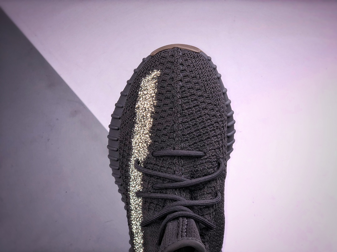 P480 S2渠道特供 独家纯原过验版  Yeezy 350V2 ”Cinder”黑侧透满天星
