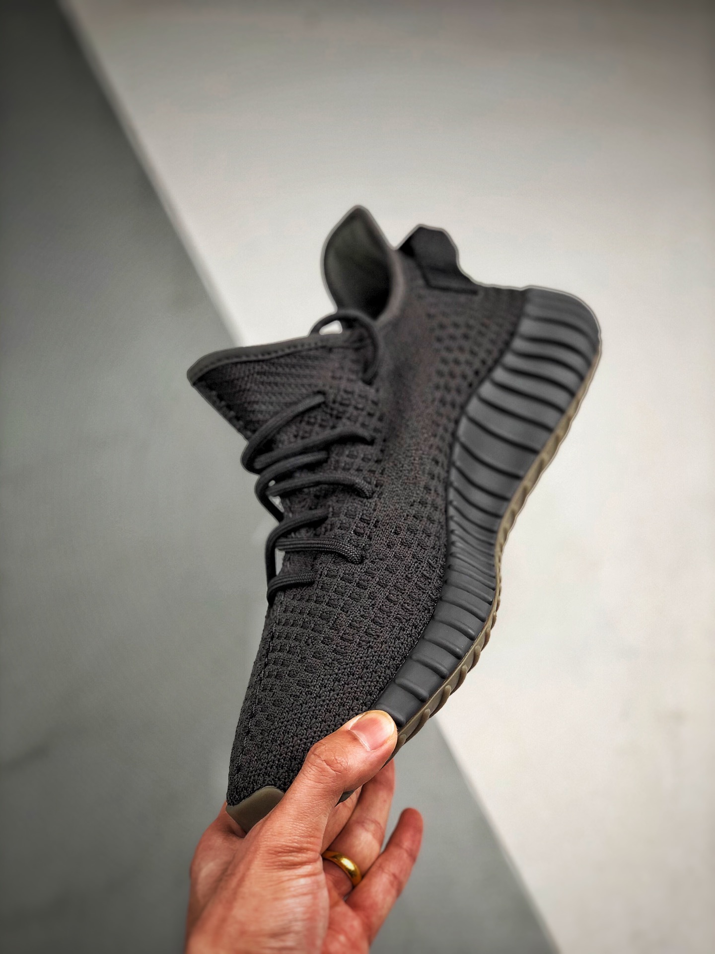 P480 S2渠道特供 独家纯原过验版  Yeezy 350V2 ”Cinder”黑侧透满天星