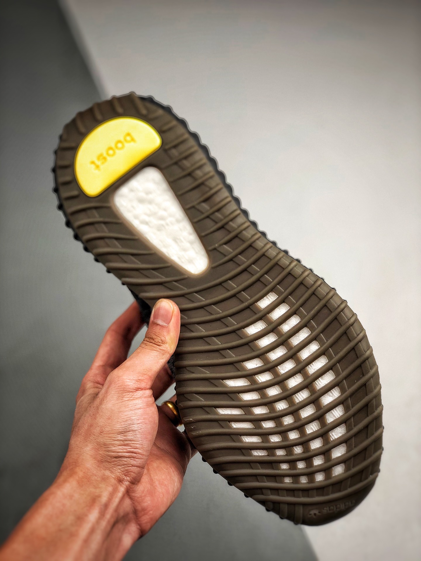 P480 S2渠道特供 独家纯原过验版  Yeezy 350V2 ”Cinder”黑侧透满天星