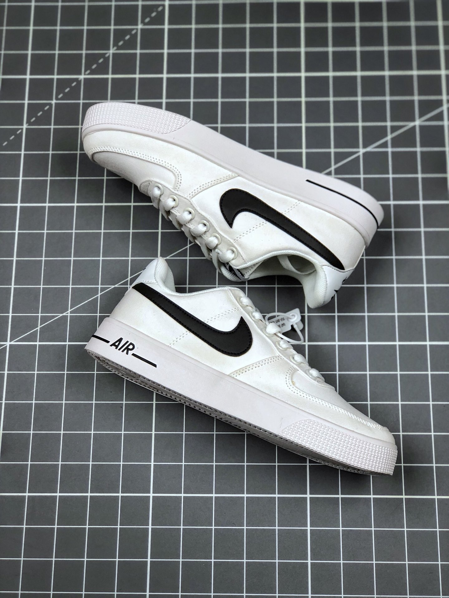 110 真标半码 耐克/Nike Air Force 1 空军一号 简版空军 帆布内置气垫 低帮板鞋