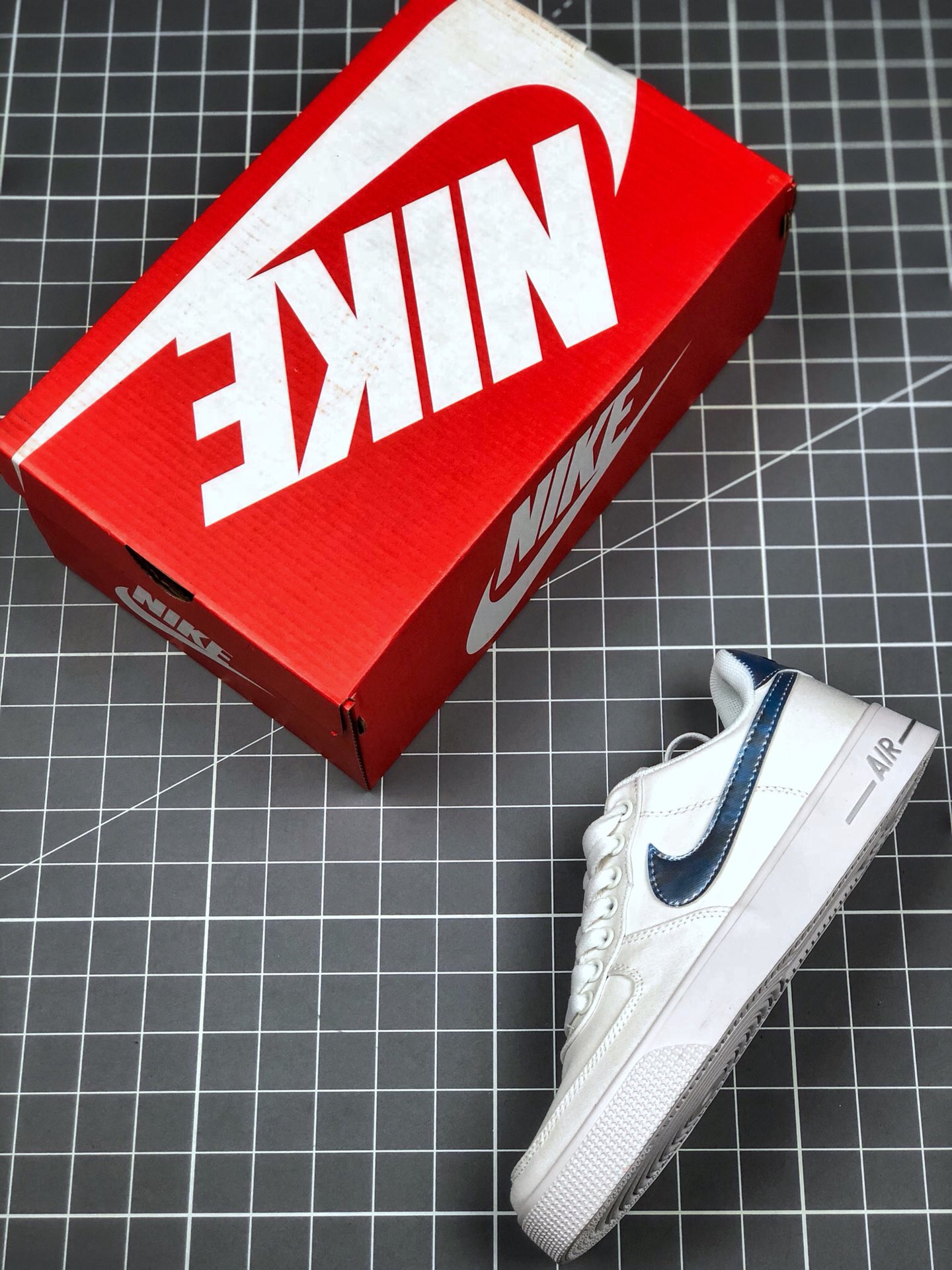 110 真标半码 耐克/Nike Air Force 1 空军一号 简版空军 帆布内置气垫 低帮板鞋