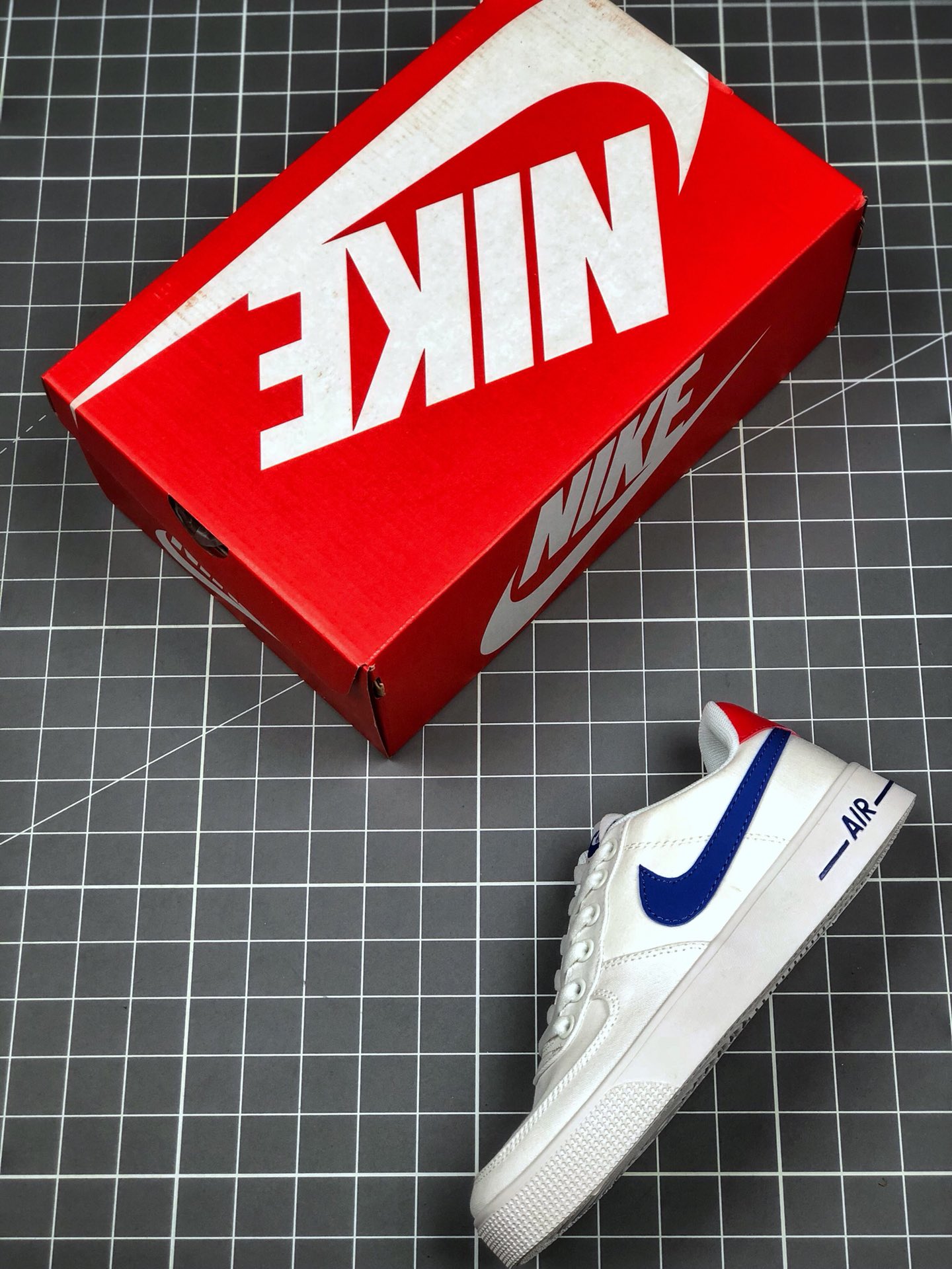 110 真标半码 耐克/Nike Air Force 1 空军一号 简版空军 帆布内置气垫 低帮板鞋