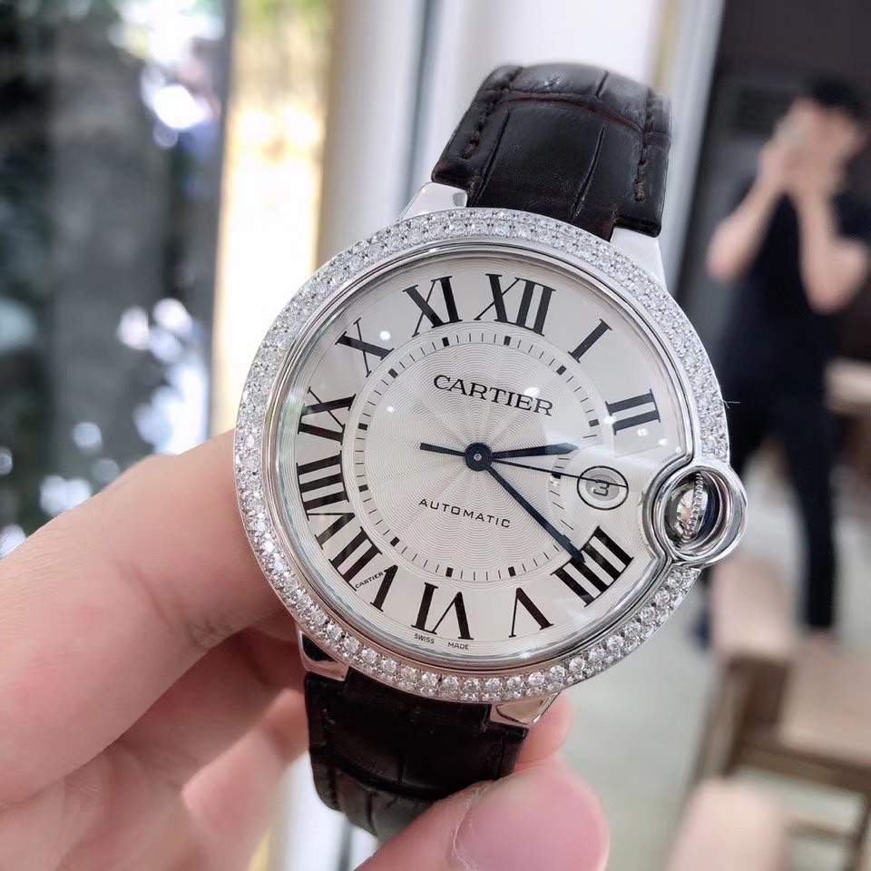 Cartier 42mm，33mm尺寸蓝气球镶钻女款腕表