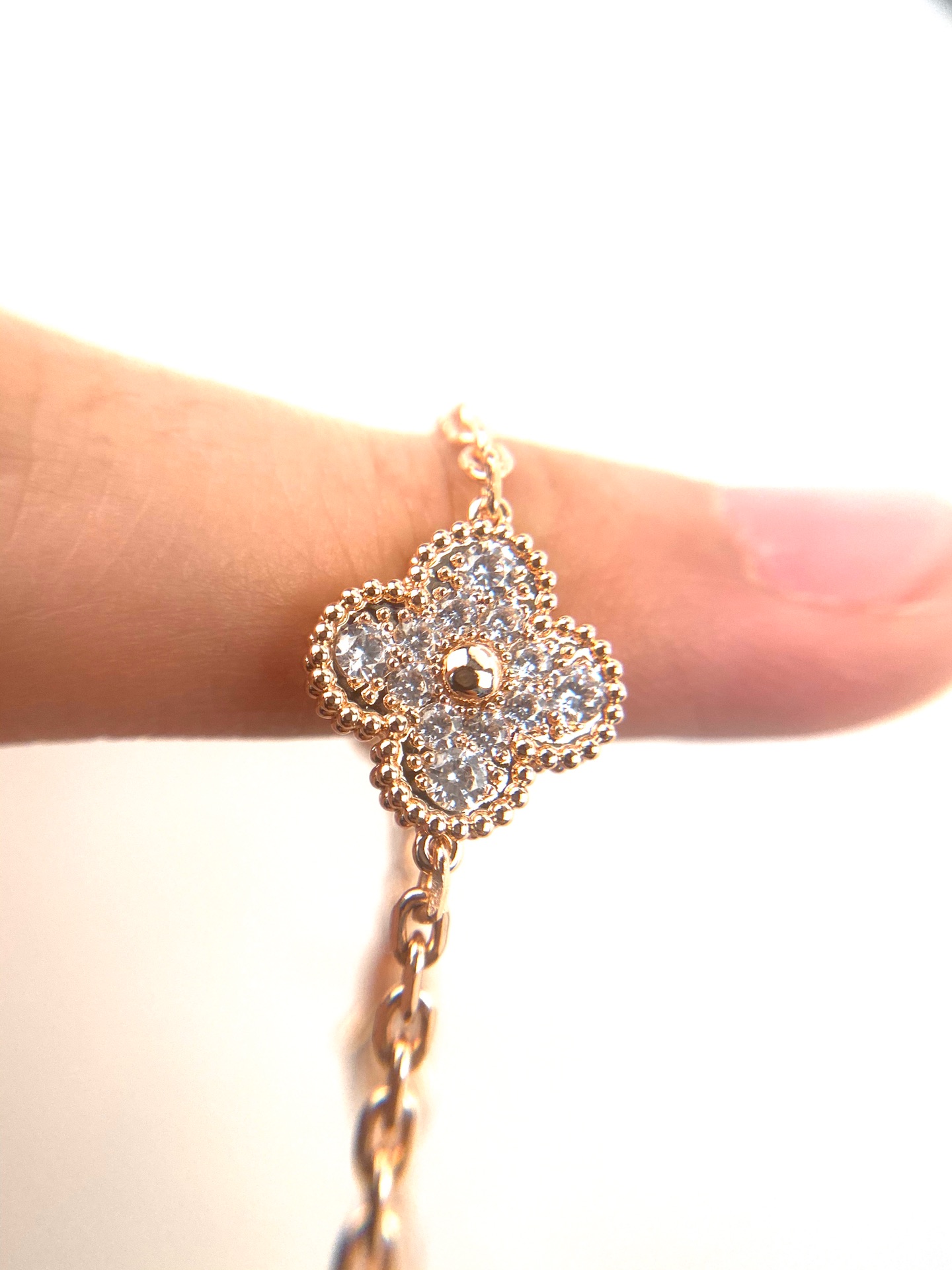 Van Cleef & Arpels Van Cleef & Arpels 梵克雅宝 VCA 五花手链、加天然灰贝母 扣 独家订制超精工镶嵌