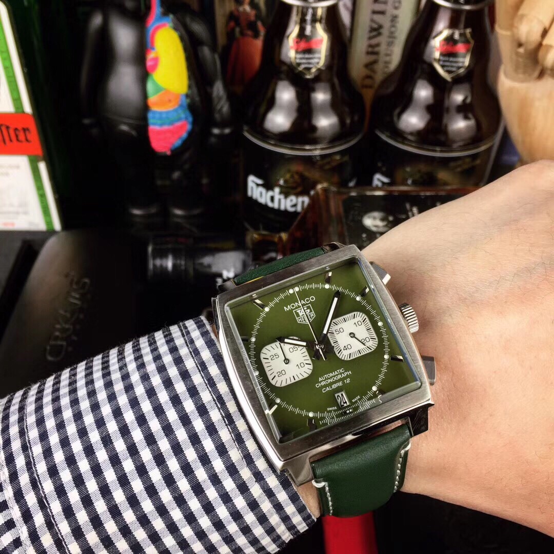 🎩TAG Heuer está equipado con un movimiento de cuarzo vk japonés multifuncional grabado con patrones decorati…