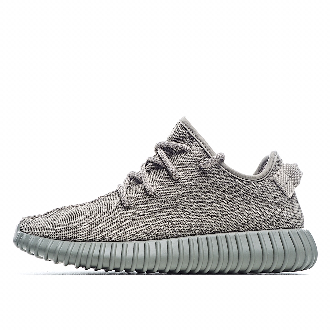 H0 Yeezy Boost 350 V1 时隔三年 情怀之作 独家纯原出货龙眼虎纹终极更新一致原版，原厂大颗粒巴斯夫底 百分百一致发售原鞋，包括提拉、鞋头弧度 中线定针全部还原公司 微博卖家曾经一度售价12XX的东西 各路神仙疯抢经典之作 区别市面其他版本 懂货的朋友直接看鞋型就懂 翻水经典 直接一步到位