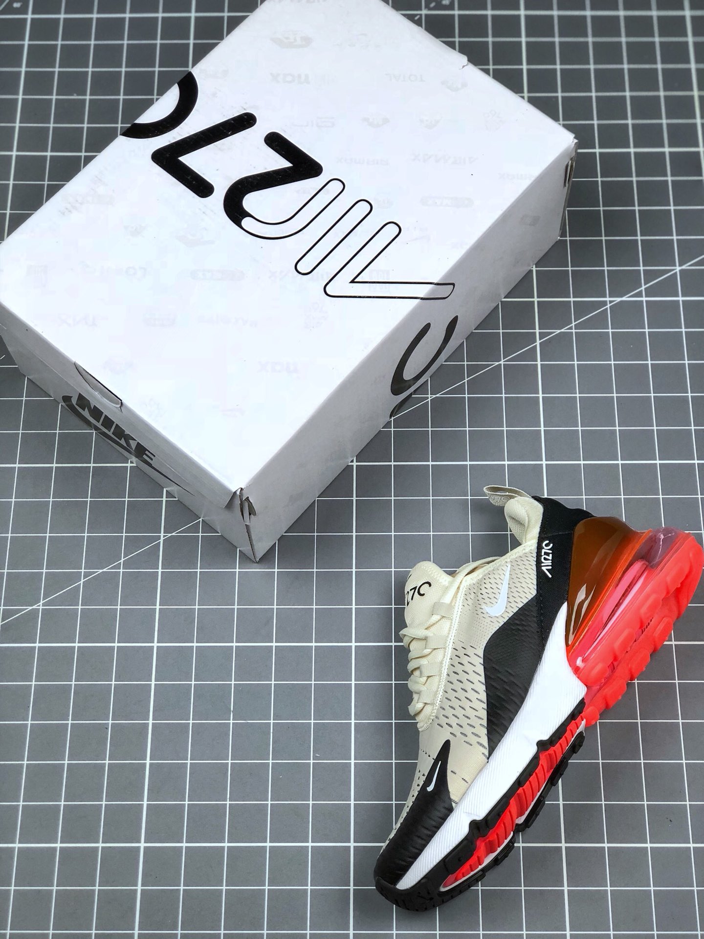130 公司级  耐克/Air Max 270 官网强力操作主推 AH8050