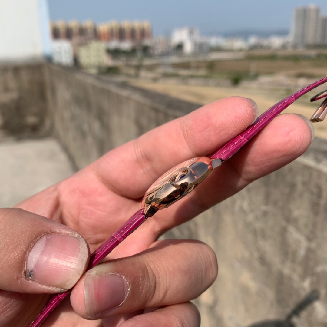Cartier 皇家 卡地亚蓝气球系列28尺寸腕表