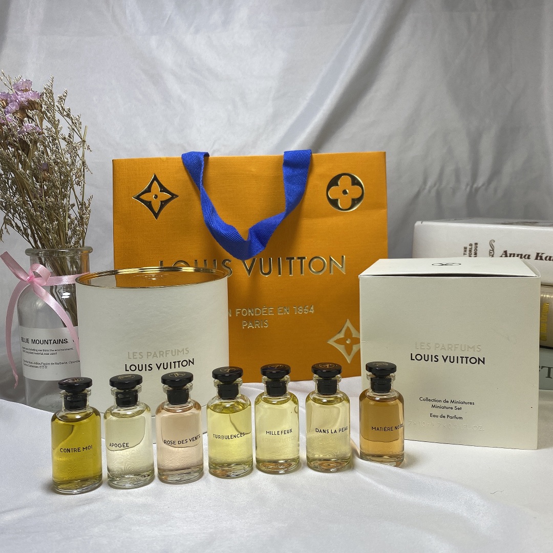 Louis Vuitton Miniature Perfume Set - 7 x 10ml - A Symphony of Scents 1 i1585677274 5242 0