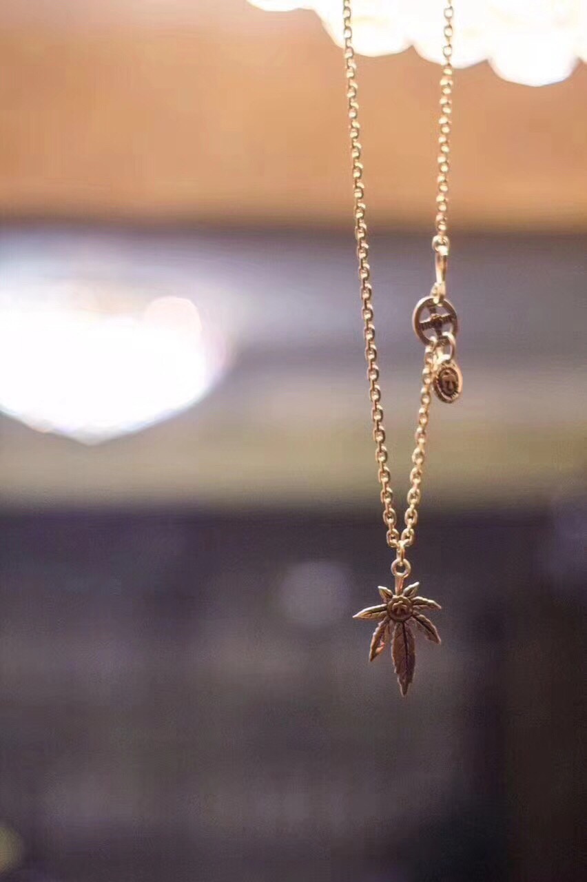 NO:100985,goro's Takahashi Goro Maple Leaf Versatile Necklace Pendant, men and women, 65 cm weighs about 32 grams, Takahashi single Takahashi necklace, necklace19860909goro's 高桥吾郎枫叶百搭项链坠,男女款,65厘米重约32克,高桥单件高桥项链,necklace,Jewelry