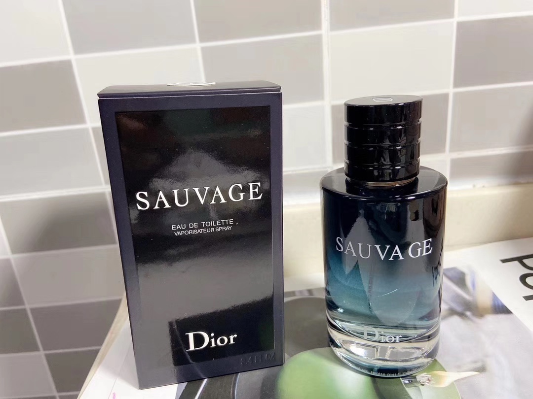 Dior Sauvage Eau de Toilette for Men - Fresh, Clean Scent, 100ml 9 i1585814304 2086 8