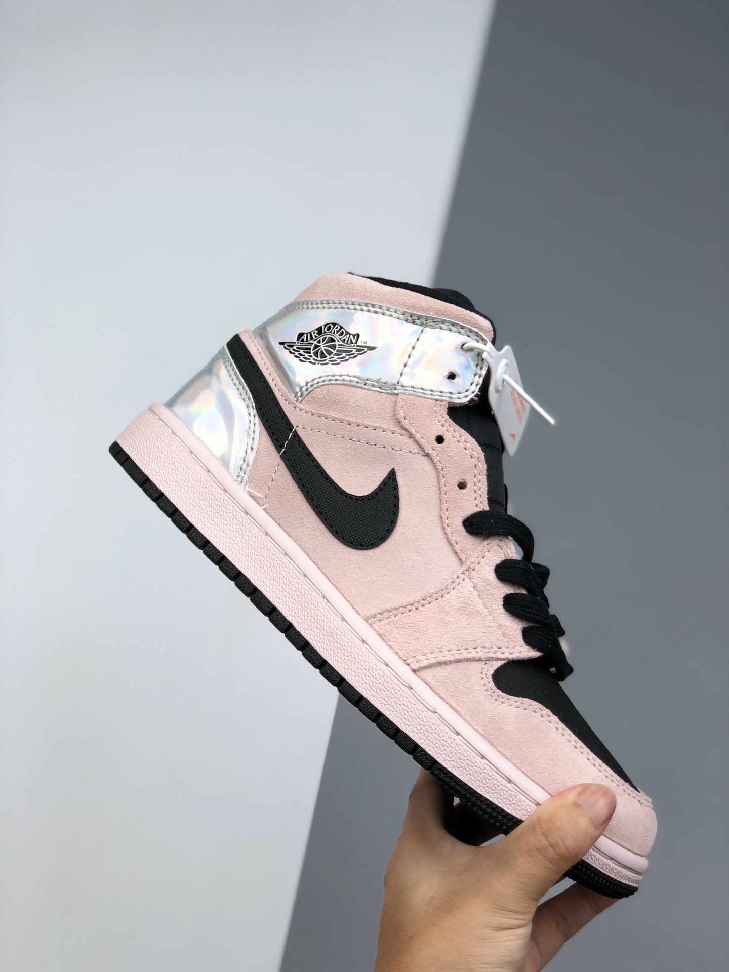 200   原260版本 Air Jordan 1 Mid “Iridescent”镭射脏粉 BQ6472-602