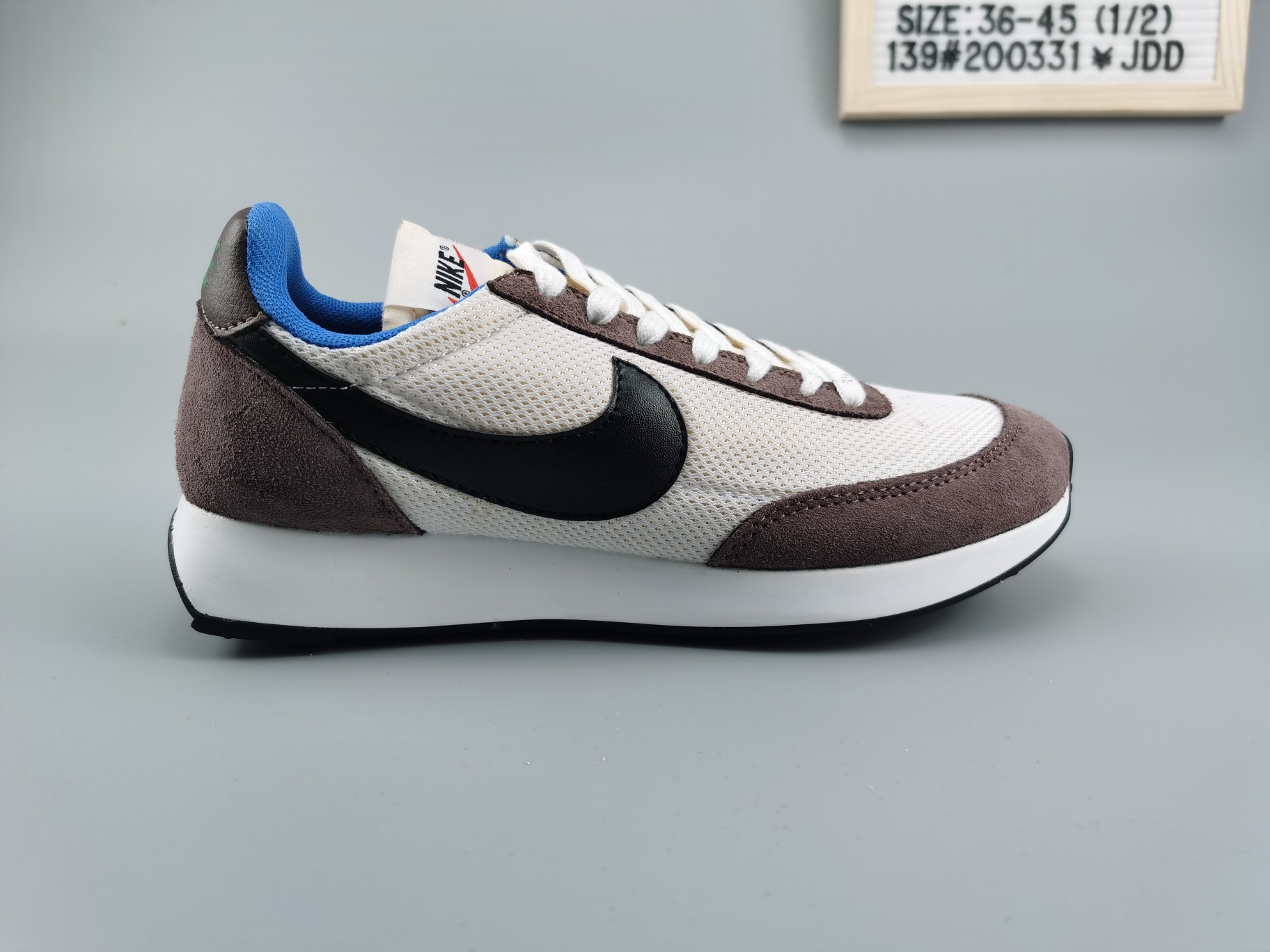 ♨️价格：120
♨️码数：👉 如图所示👈 
♨️编码：139#200331¥JDD
♨️简介：🔥🔥小红书爆款 Nike Air Daybreak 1979周年顺风华夫复古百搭休闲慢跑鞋