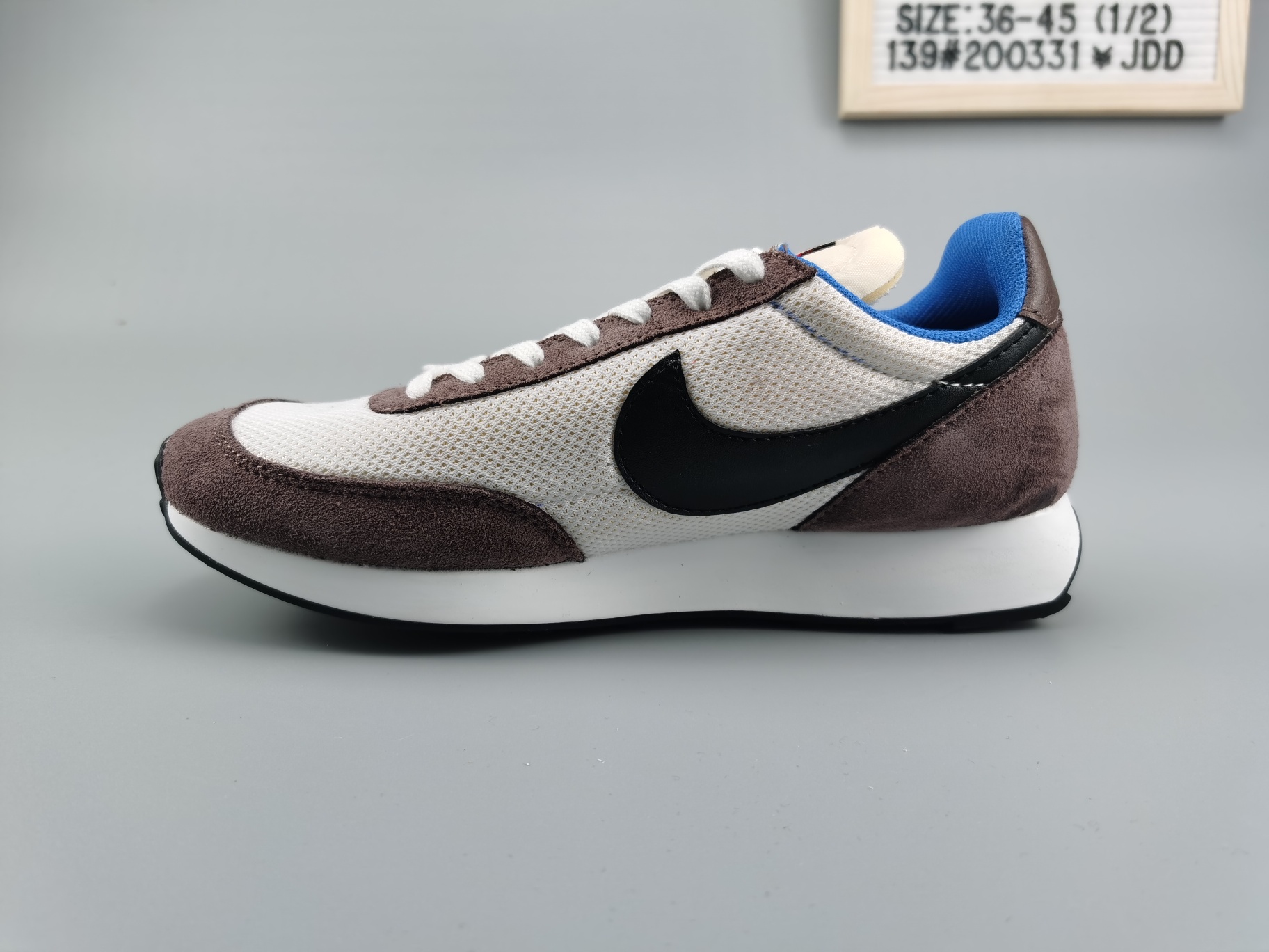 ♨️价格：120
♨️码数：👉 如图所示👈 
♨️编码：139#200331¥JDD
♨️简介：🔥🔥小红书爆款 Nike Air Daybreak 1979周年顺风华夫复古百搭休闲慢跑鞋