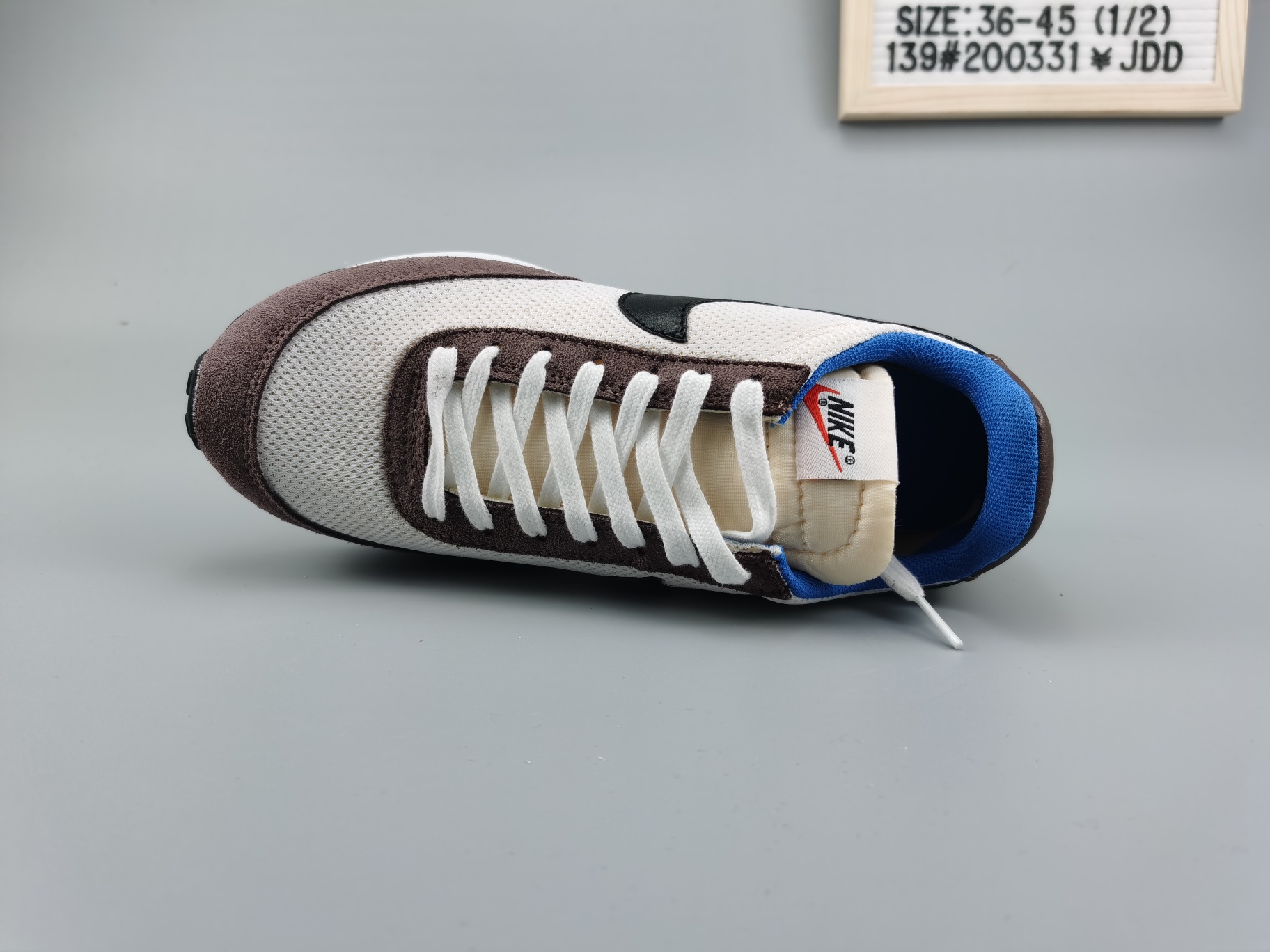 ♨️价格：120
♨️码数：👉 如图所示👈 
♨️编码：139#200331¥JDD
♨️简介：🔥🔥小红书爆款 Nike Air Daybreak 1979周年顺风华夫复古百搭休闲慢跑鞋