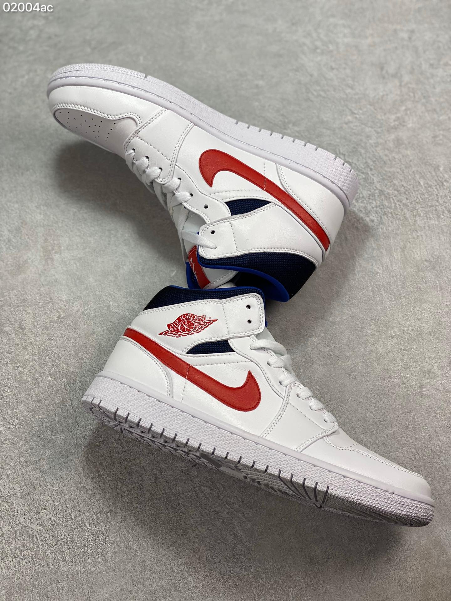 240 Air Jordan 1 Mid  白红蓝配色 CW5490-001 中帮系列
