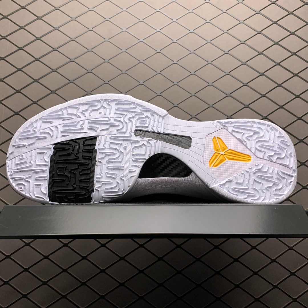 240 Nike Zoom Kobe 5 Protro  科比5代 CD4991-101 男子篮球鞋 真碳纤维板
