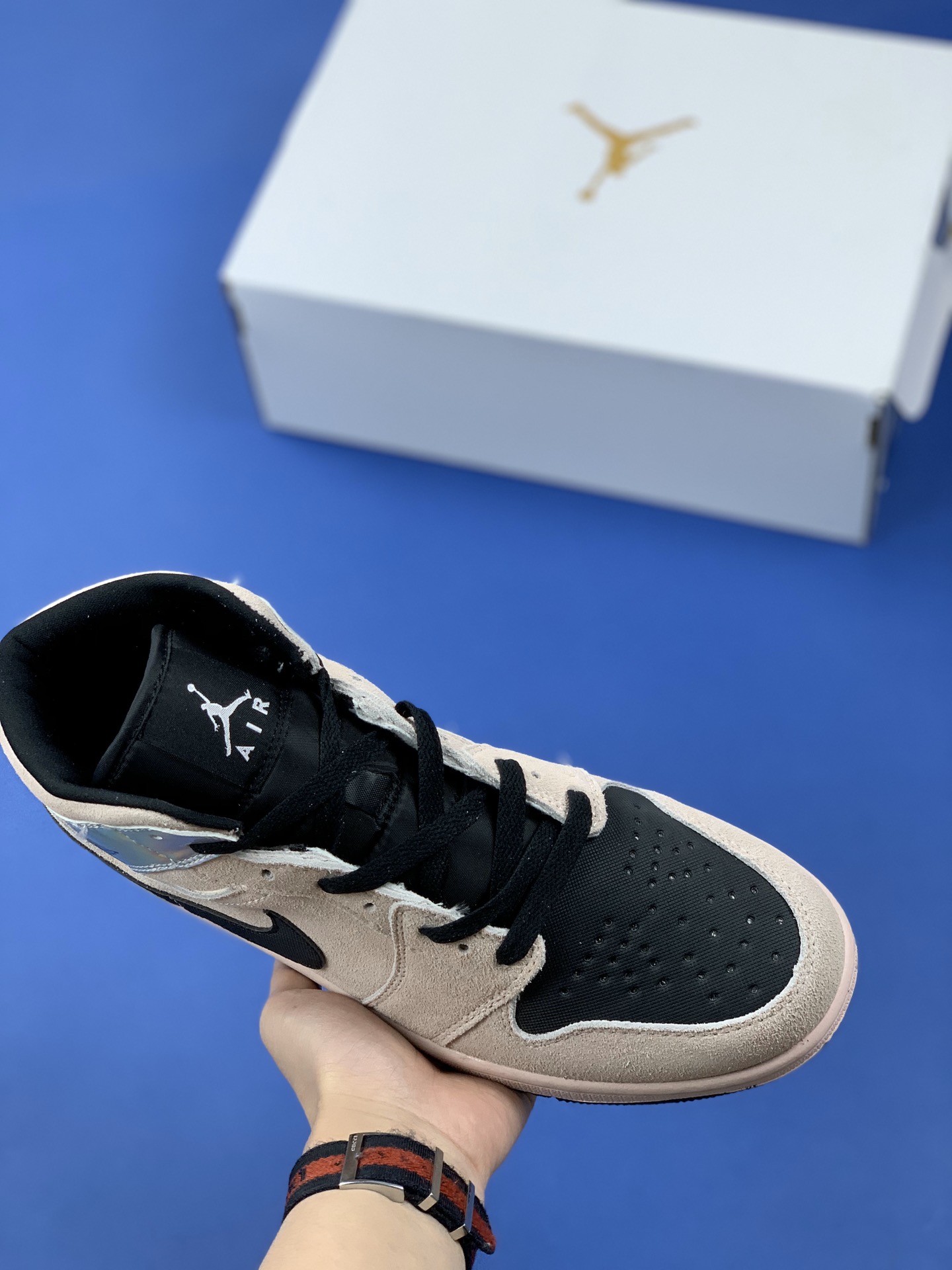 240  Nike Air Jordan 1 Mid GS “ 粉银色” AJ1中邦休闲板鞋 BQ6472-602