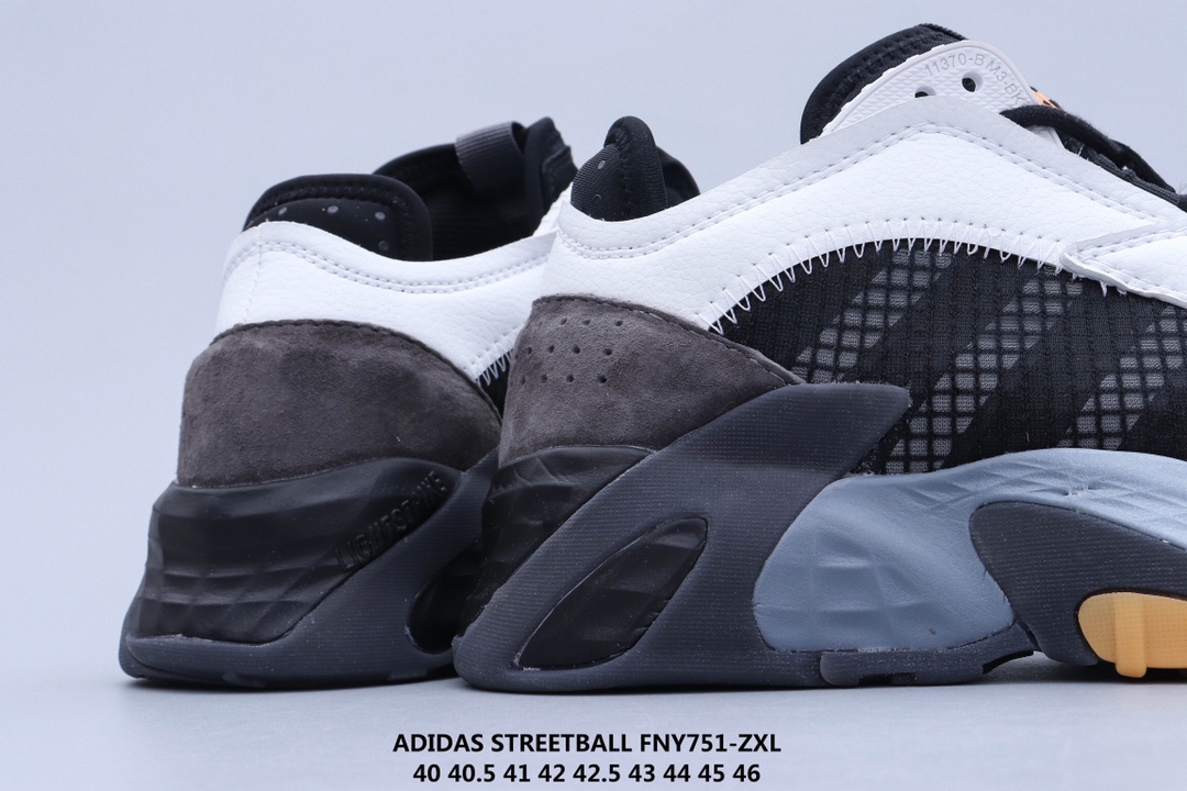 130 ADIDAS STREETBALL 街头风格 以鲜明的配色搭载前卫的风格重新定义街头时尚鞋面采用大面积荔枝皮