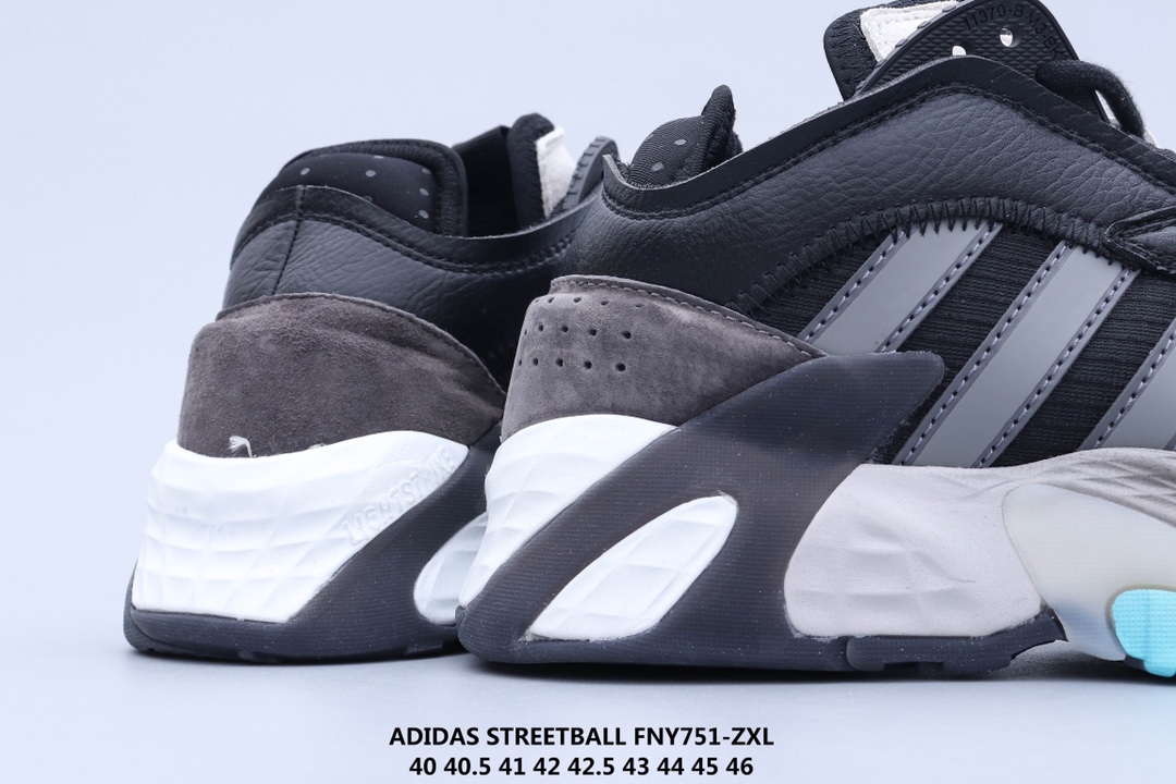 130 ADIDAS STREETBALL 街头风格 以鲜明的配色搭载前卫的风格重新定义街头时尚鞋面采用大面积荔枝皮