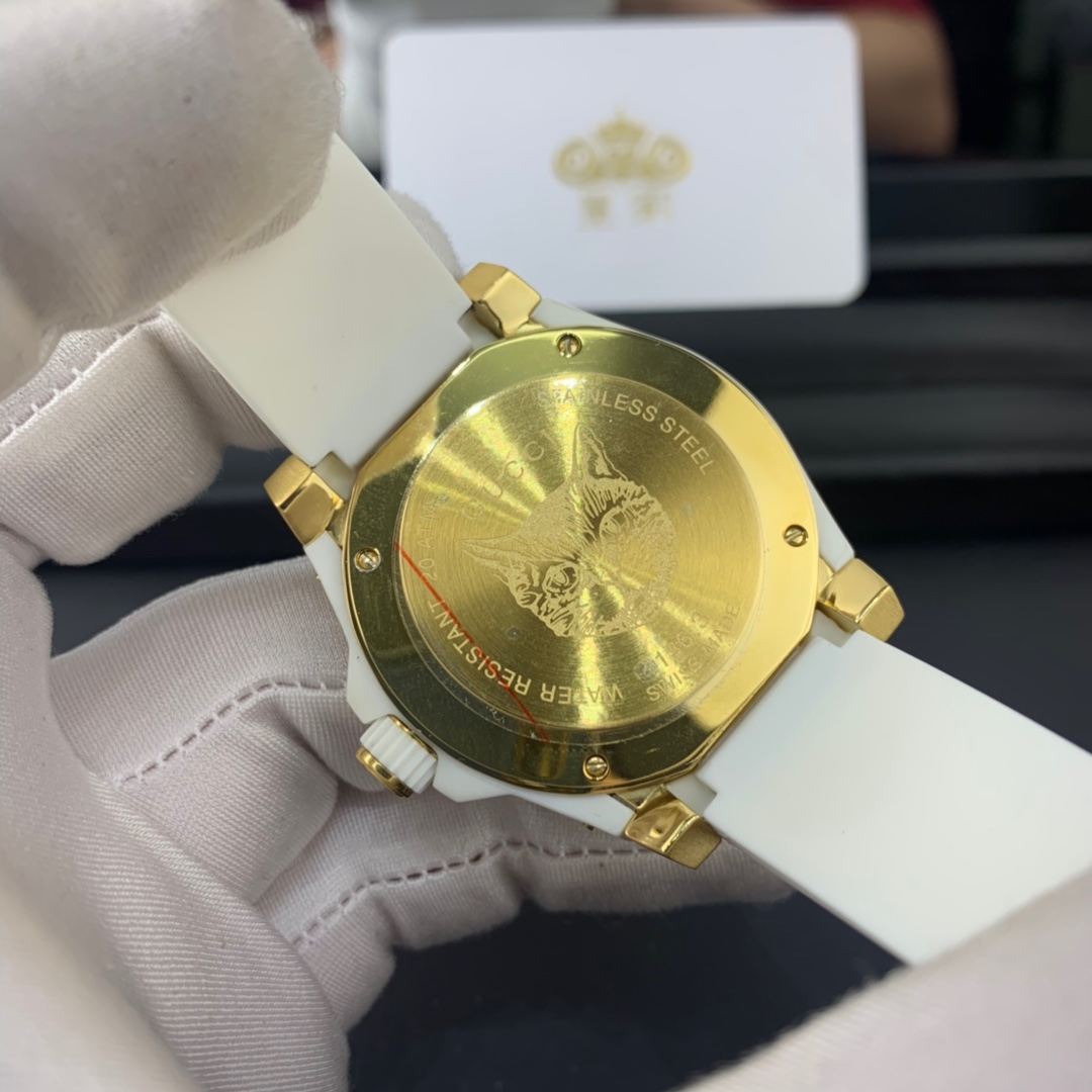 Gucci 皇家 古驰猫头女款腕表