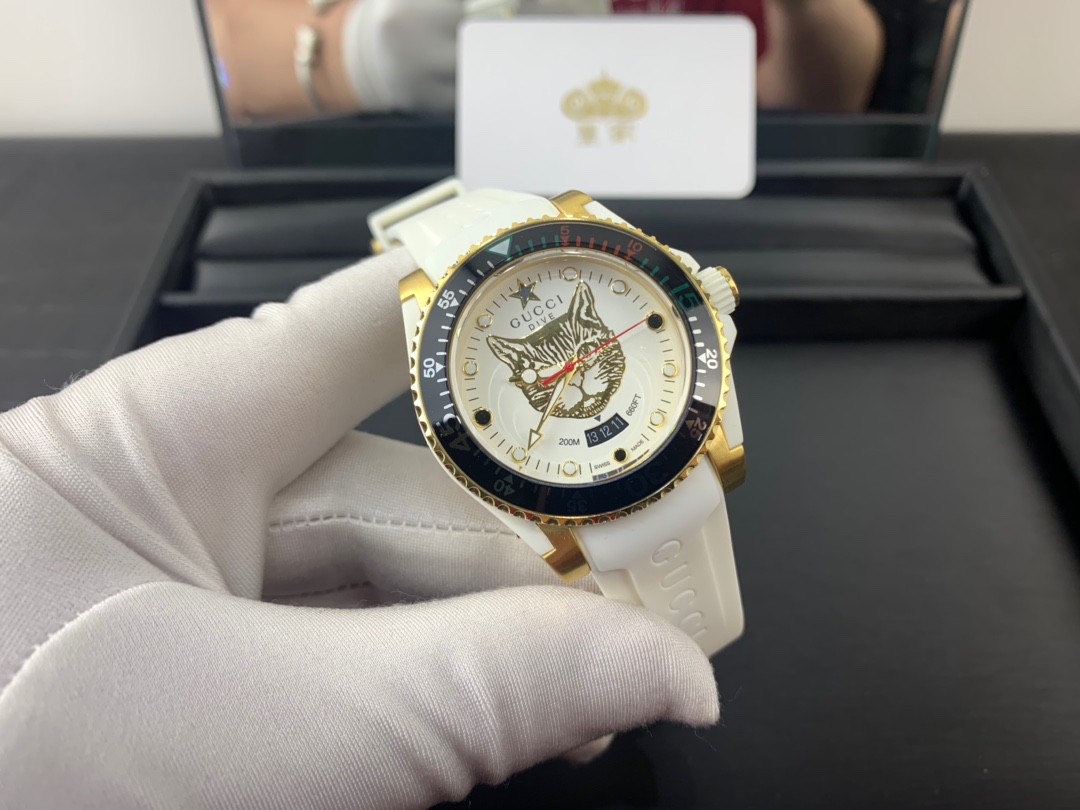 Gucci 皇家 古驰猫头女款腕表