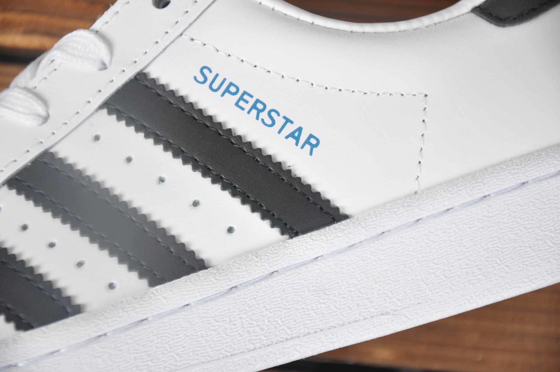 150 Superstar 50周年新模具 Adidas 三叶草 Superstar 50周年 易烊千玺同款电镀镭射贝壳头情侣鞋