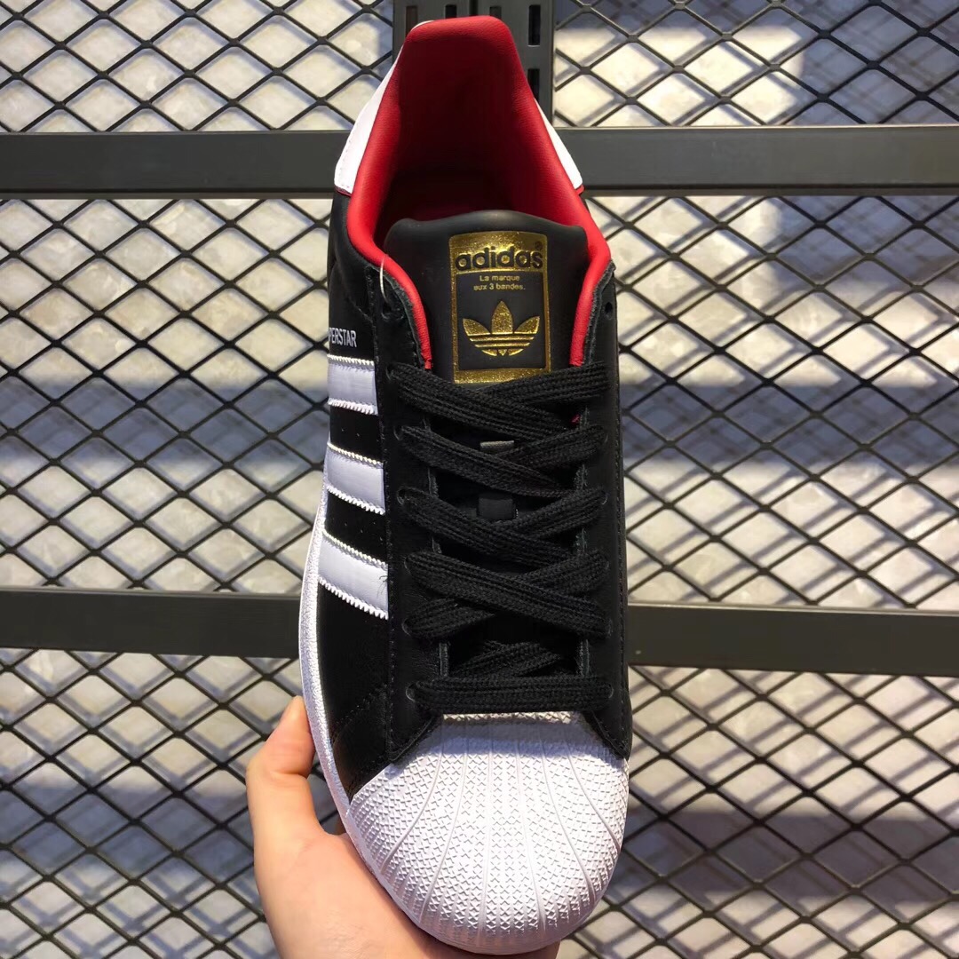 150 三叶草 Adidas Superstar 黑红刺绣 贝壳头经典百搭休闲运动板鞋官方FW6384 FW6385