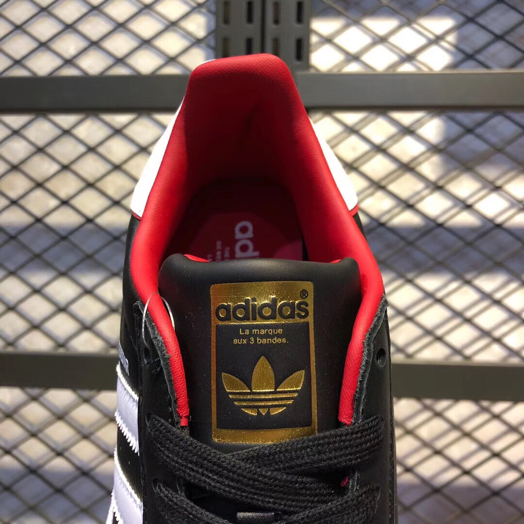 150 三叶草 Adidas Superstar 黑红刺绣 贝壳头经典百搭休闲运动板鞋官方FW6384 FW6385
