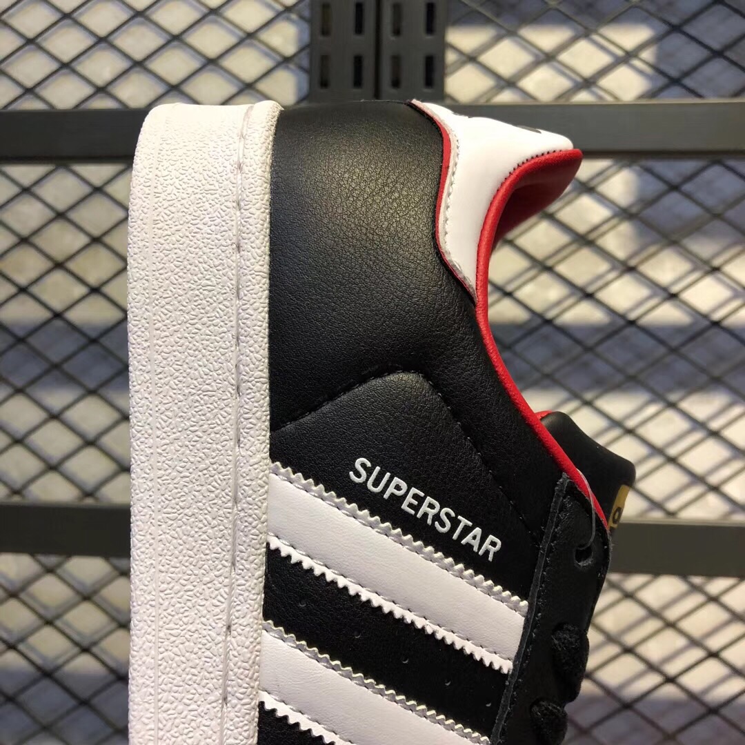 150 三叶草 Adidas Superstar 黑红刺绣 贝壳头经典百搭休闲运动板鞋官方FW6384 FW6385