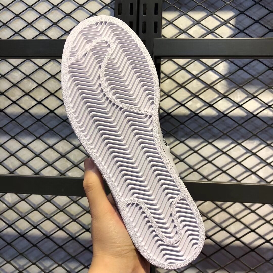 150 三叶草 Adidas Superstar 黑红刺绣 贝壳头经典百搭休闲运动板鞋 官方FW6384 FW6385-莆田鞋,莆田鞋货源,高仿鞋,高仿鞋货源,安福档口,莆田高仿鞋,莆田鞋批发,高仿鞋批发,莆田高仿运动鞋,高仿运动鞋,莆田运动鞋 150 三叶草 Adidas Superstar 黑红刺绣 贝壳头经典百搭休闲运动板鞋 官方FW6384 FW6385