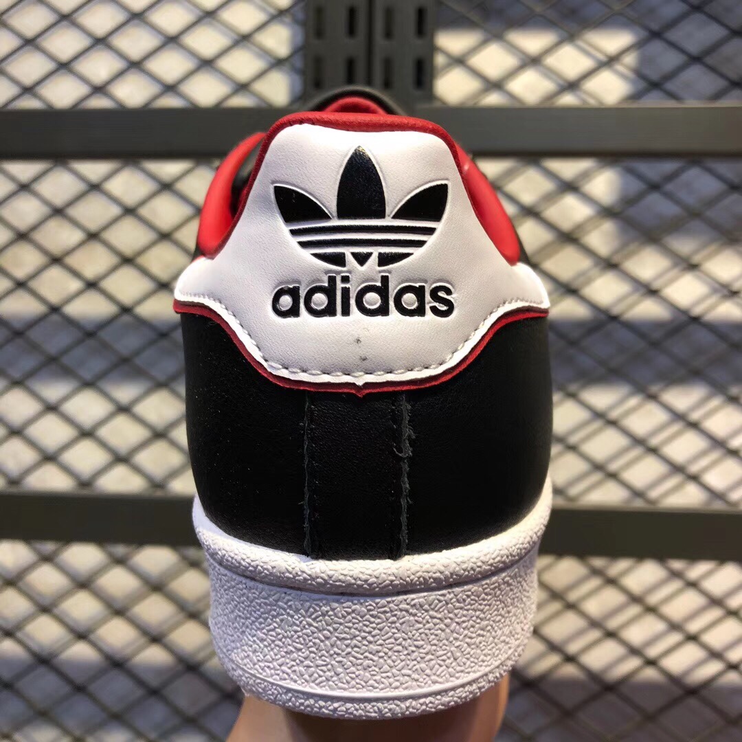 140 三叶草 Adidas Superstar 黑红刺绣 贝壳头经典百搭休闲运动板鞋 官方FW6384 FW6385