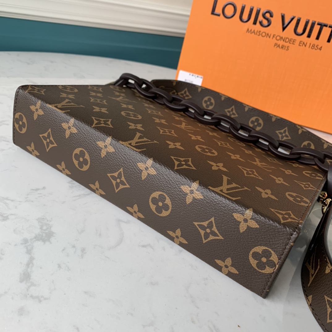 this toiletry pouch takes on a fresh - Bag 5