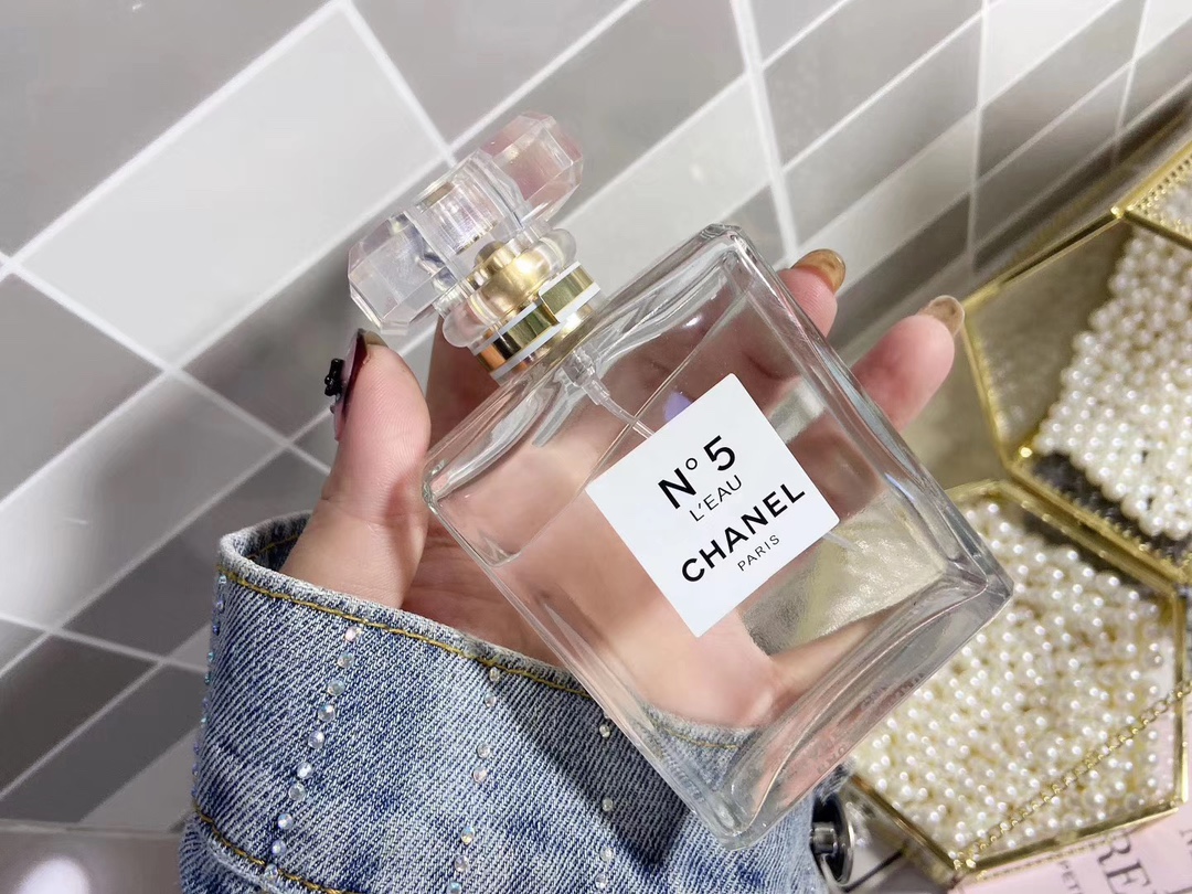 Chanel N°5 L'Eau Eau de Toilette, 100ml - Floral Aldehyde Fragrance