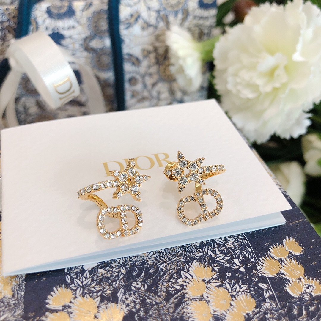 NO:101203,D!or Dior Star CD Earrings Super suitable for daily wear, simple and beautiful!  Pick a star and give it to you!  High-end customization!  Dior earrings,dior,dior,earrings19860909D!or 迪奥 星星CD耳环 超级适合日常佩戴,简单美！摘颗星星送给你！高级定制！,Dior耳钉,dior,dior,earrings,Jewelry