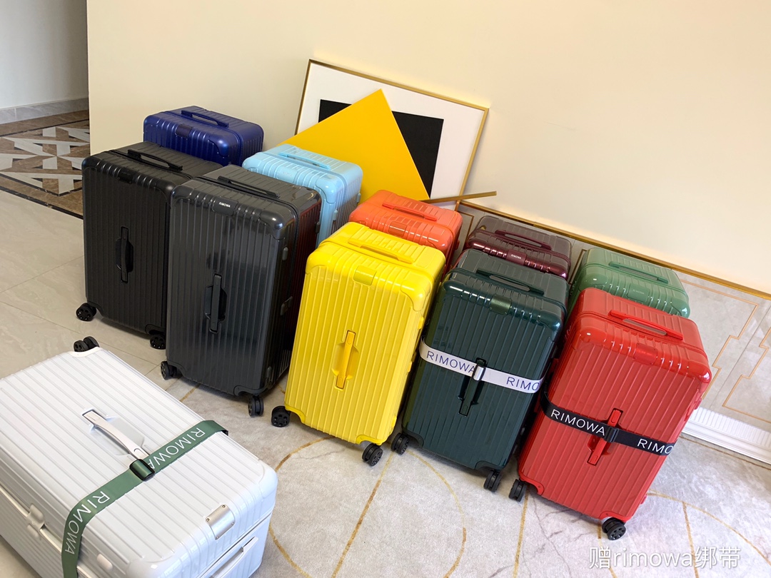 Imagen combinada de Rimowa Fangpangzi～