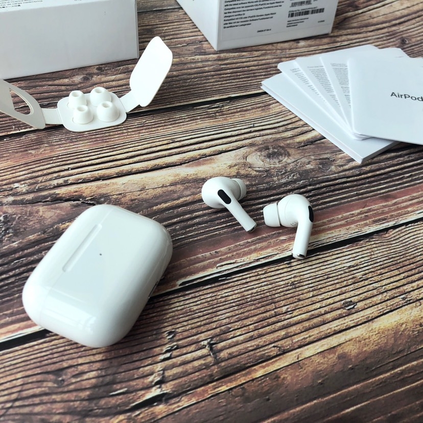 【正版黑网】airpods pro，最高版本【原装黑网】最新最高苹果三代蓝牙耳机，黑网豌豆射手，改名定位，设置降噪模式！一比一原厂壳料喇叭，高度还原正版音质，还原98％正版手感！
⊙支持入耳检测（与正版一致可随意开关）
⊙耳机续航3-4小时，充电仓能充3-4次实足电池保障续航！
⊙音质秒杀airpods 2代低音贼带带劲

设置可开关主动降躁（虚拟降噪，没有正版那么强劲）
电子产品不可能十全十美，我们只能保证是同款里最好的，市面最高版本，真实优质厂家货源 不夸大！


质量保障一年！