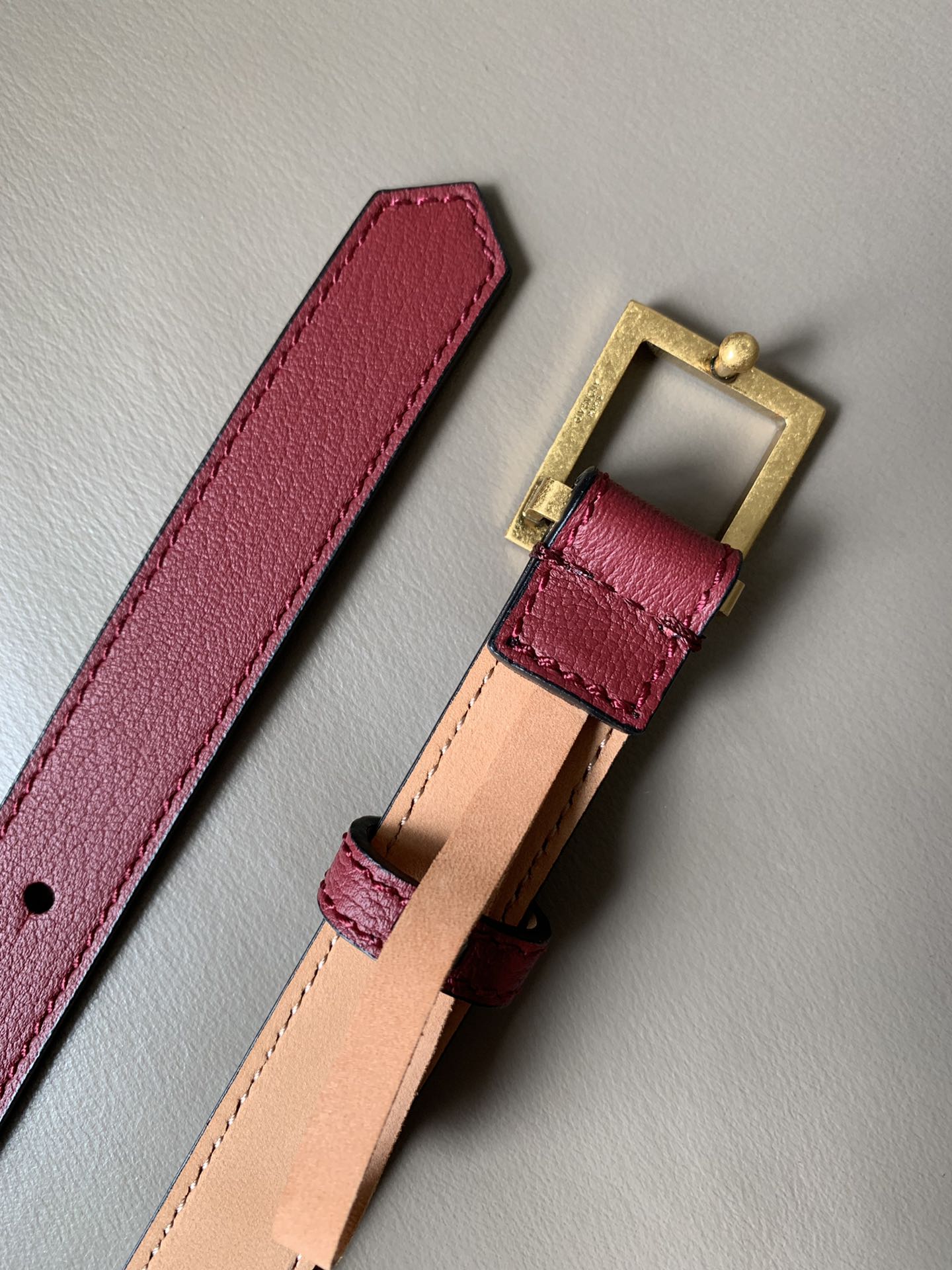 “Premium Ms. GivenCHY Zi-Vanch Goat Headline Jewelry with Retro Buttons” - 图片 5