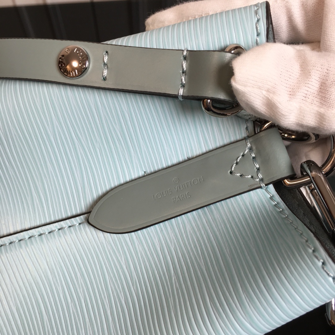 M52853薄荷绿【顶级原单】NÉONOÉ BB 手袋(线上首发)NéoNoé BB 手袋沿袭路易威登经