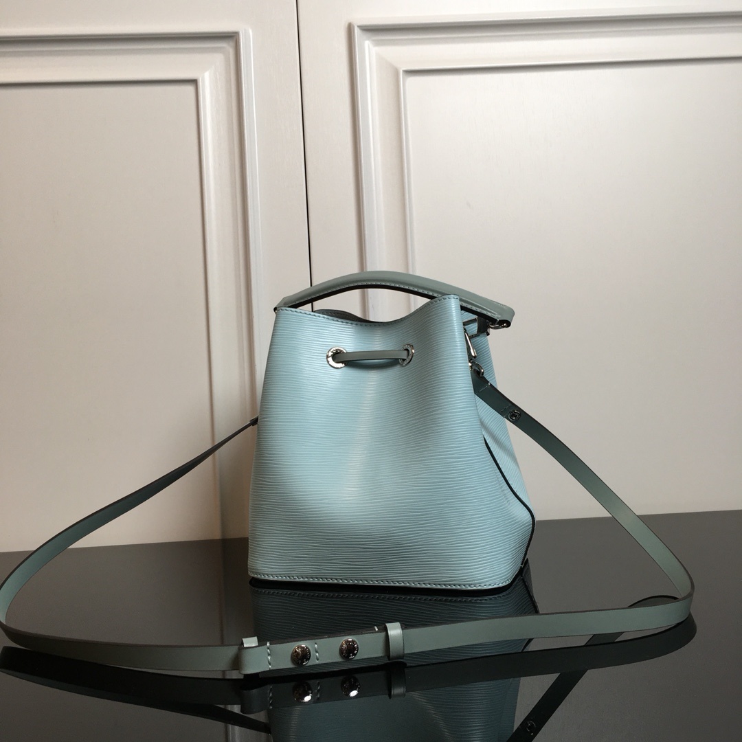 M52853薄荷绿【顶级原单】NÉONOÉ BB 手袋(线上首发)NéoNoé BB 手袋沿袭路易威登经