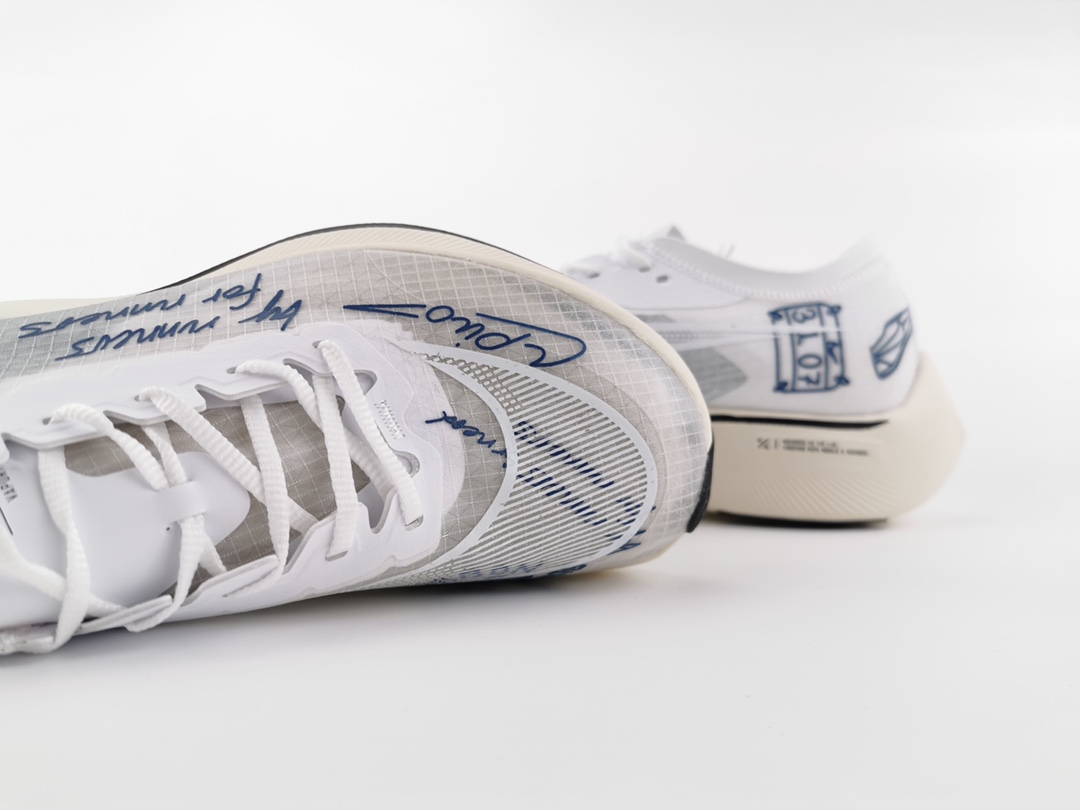 170 马拉松 手绘涂鸦风格 ZoomX VaporFly NEXT%整双鞋
