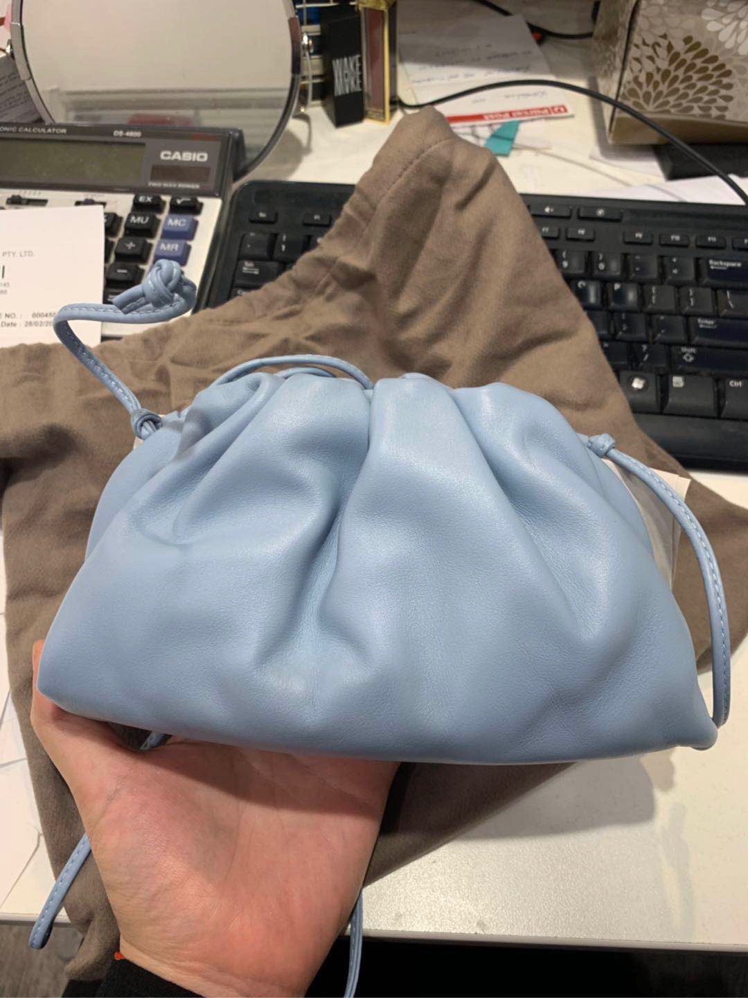 Bottega Veneta ๐๐๐ ๐๐๐๐ ๐๐๐๐พ๐ 22CM ไบๆตๅ
585852ๅฐ่