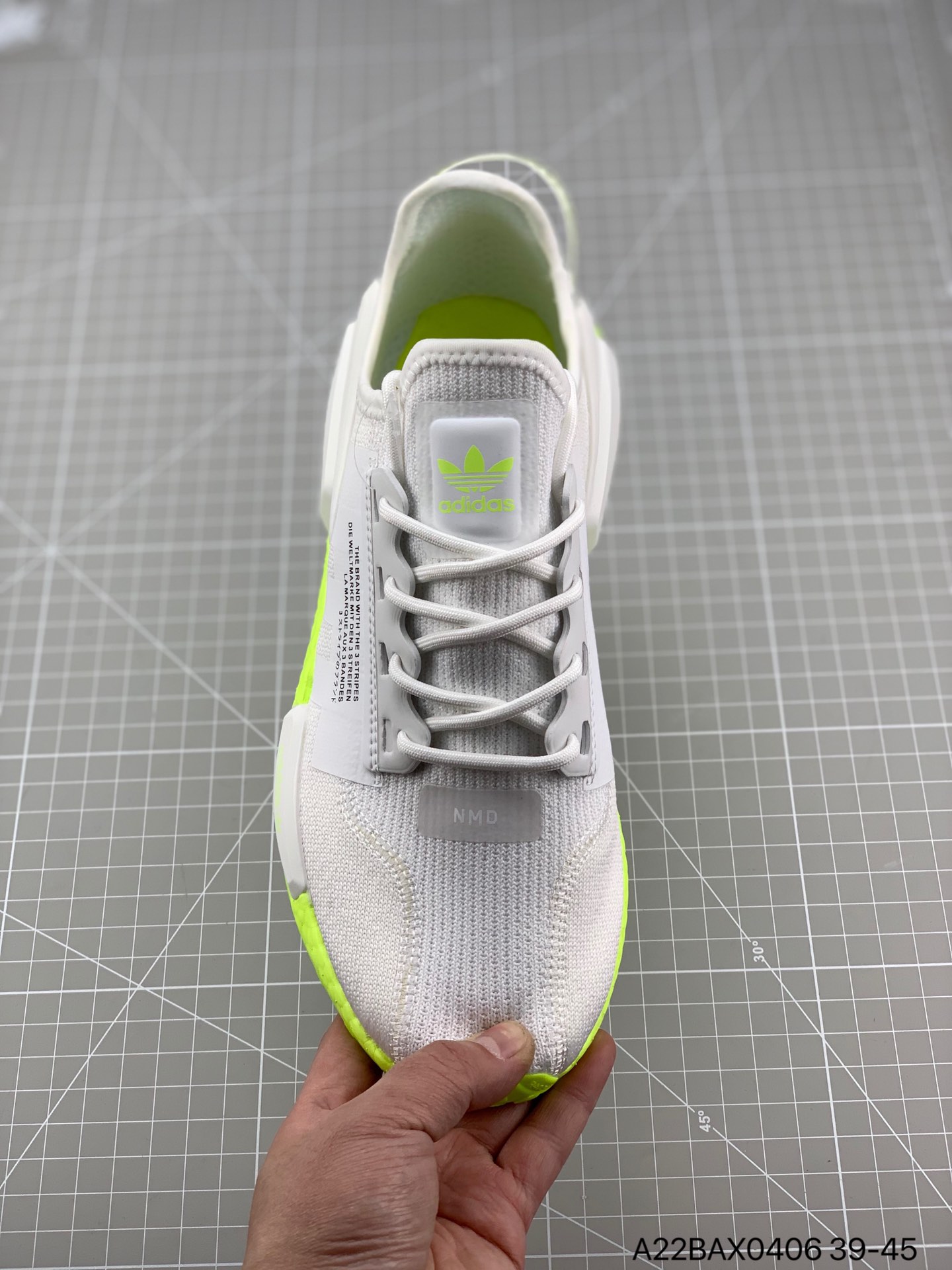 180公司级真爆 阿迪达斯 Adidas NMD R-1 针织面街头风经典百搭跑步鞋 官方货号FX3901