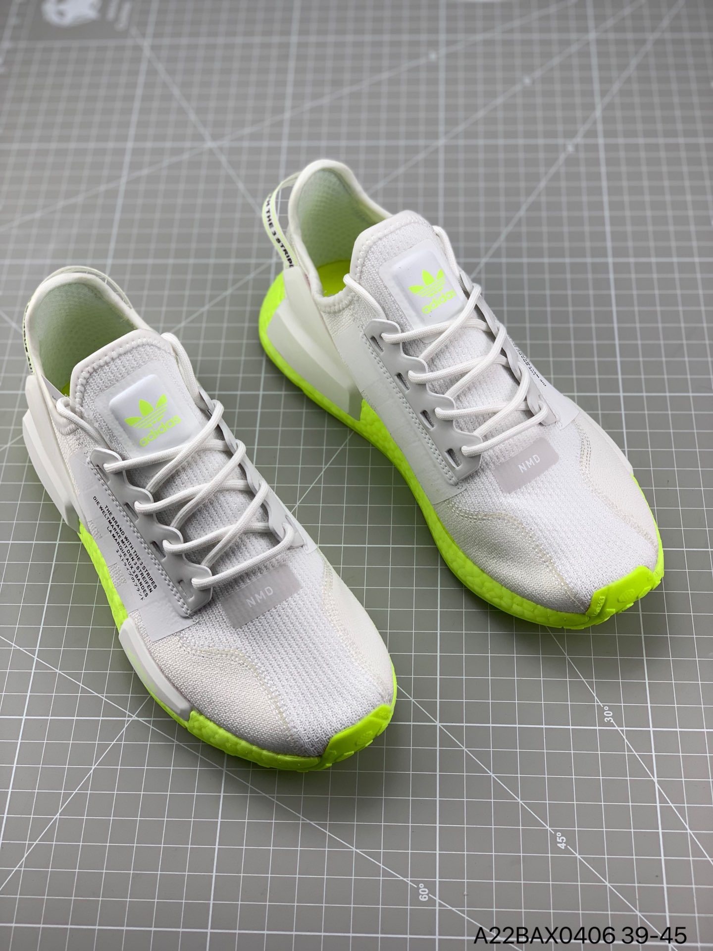 180公司级真爆 阿迪达斯 Adidas NMD R-1 针织面街头风经典百搭跑步鞋 官方货号FX3901